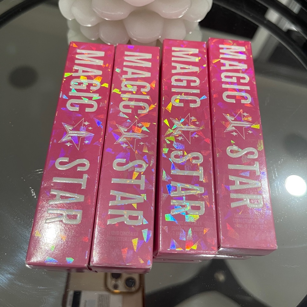 1 Jeffree Star Magic Star Concealer C3.5, C15.25, C16.5, C17